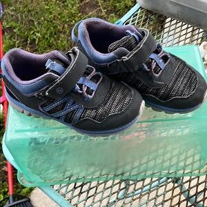 Stride Rite Artin 2.0 girls sneakers,11c